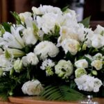 How to Arrange the Most Appropriate Funeral Flowers?